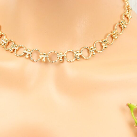 "Minimalist & Elegant Necklace Chain – Perfect for Women & Girls | UNVRC1615 - Picture 4 of 10